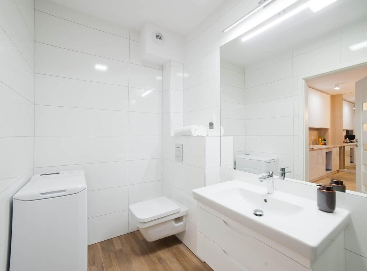 Porty B103 Nadmorskie Tarasy Pool Sauna Parking Kołobrzeg Exterior foto